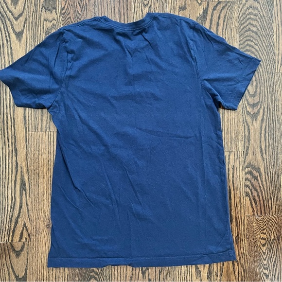 NWOT  Notre Dame Fighting Irish Baseball NCAA 2022 World Series Shirt Large - Picture 4 of 8